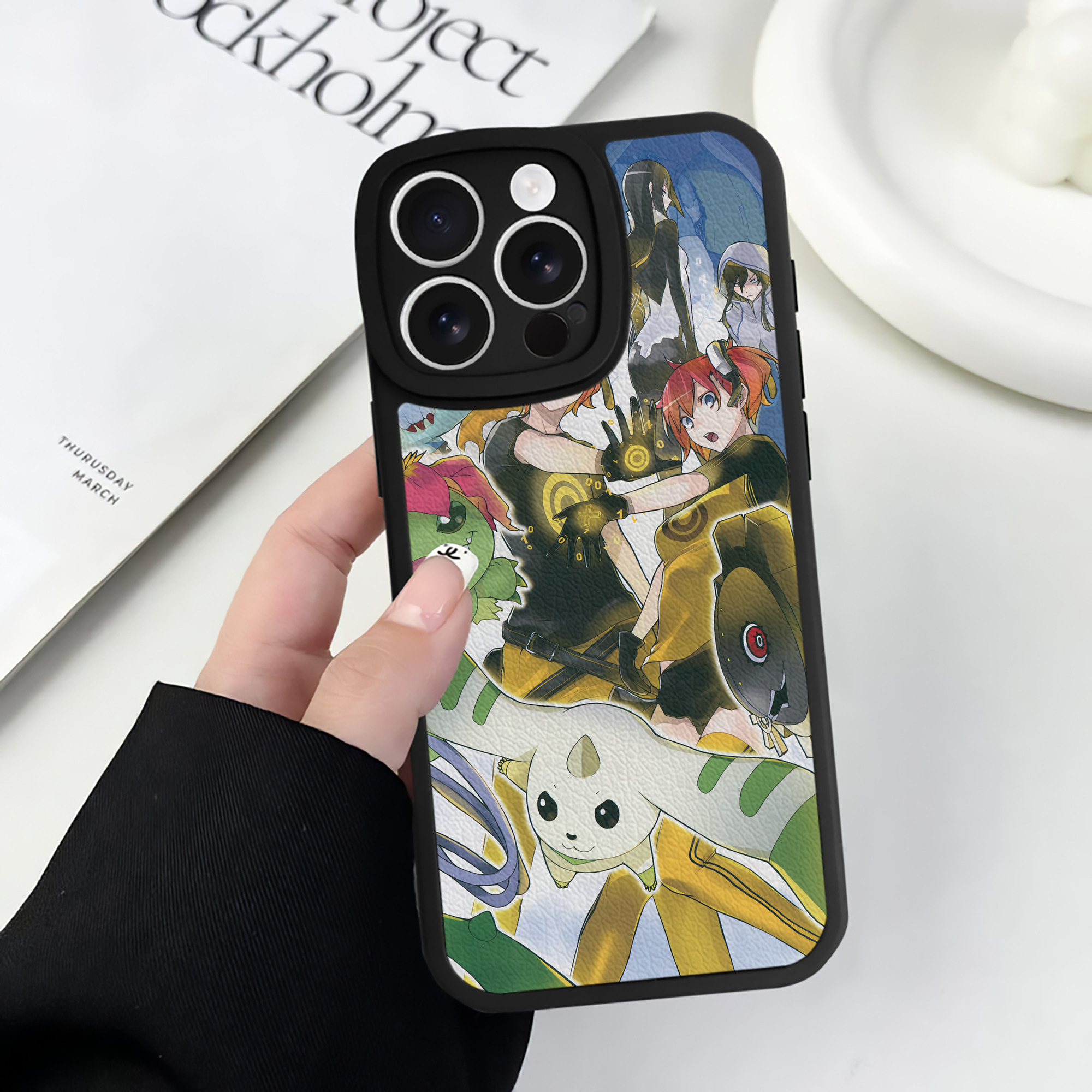 （画像用） Digimon デジタルモンスター/デジモン 【iPhone 16シリーズ対応】シリコンスマホケース（レザー調） 材質：シリコン